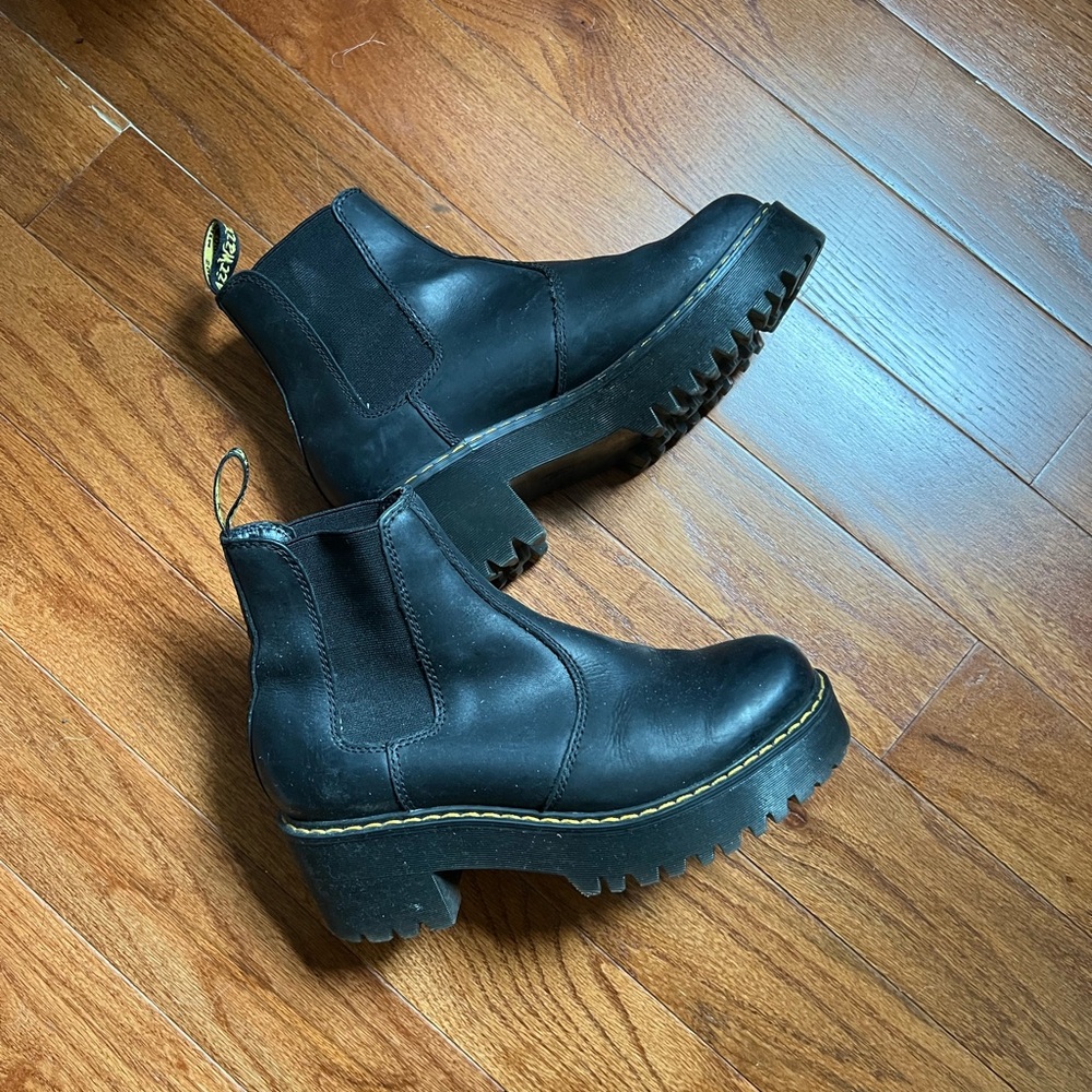 Dr Marten’s Rometty Platform Chelsea Boots size 7